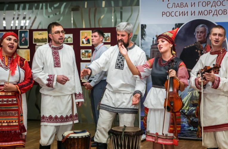 «Торама» спела для гостей съезда мордовского народа