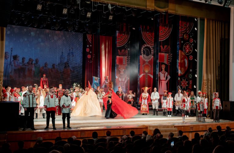 Концерт, посвящённый Дню работника культуры и открытию Года культурного наследия народов России