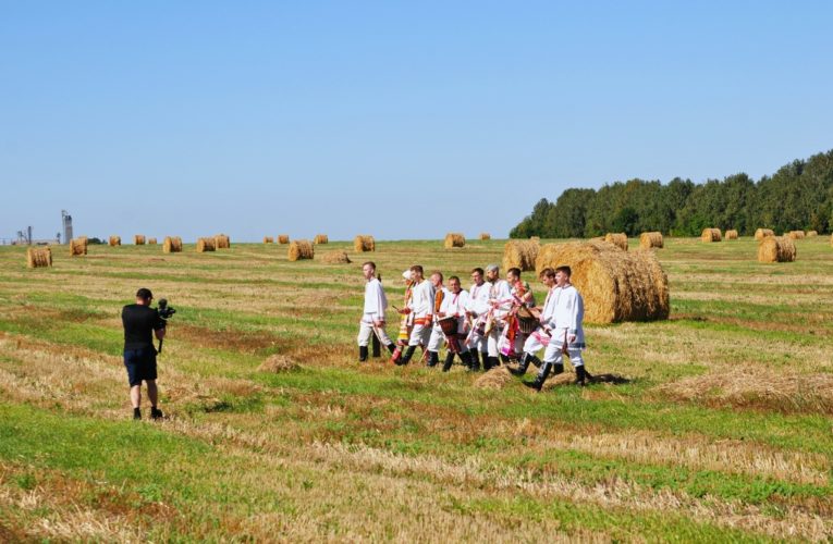 Фольклорный ансамбль «Торама» выступит на XII Всероссийском сельском Сабантуе