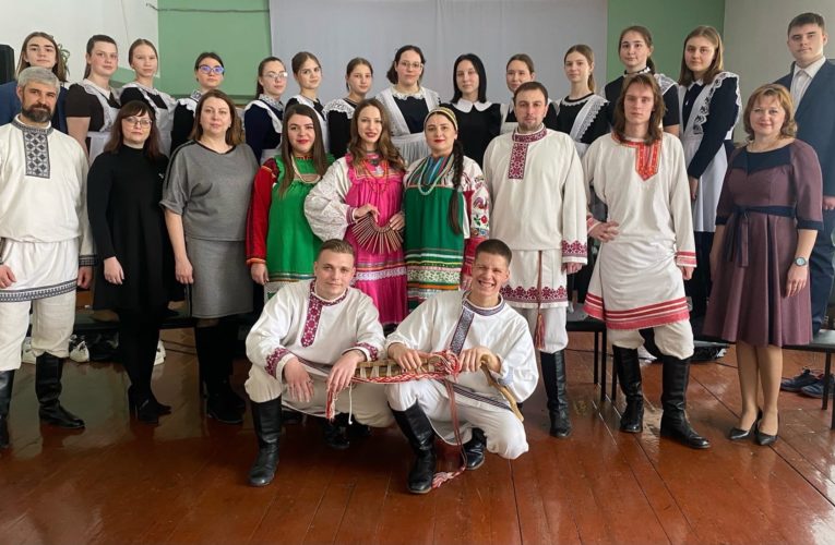 14 февраля в Рузаевке, Школе №9, состоялся концерт Фолк-группы «Торама».