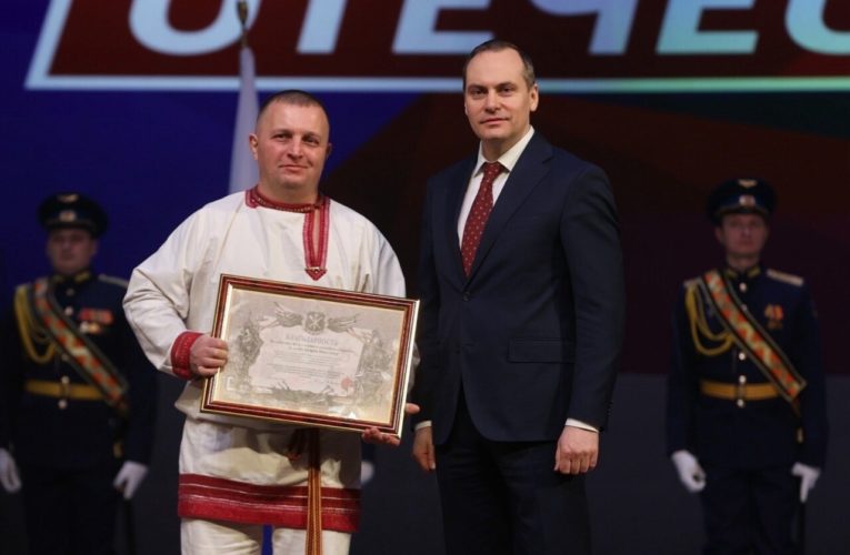 Участников Фольклорного ансамбля «Торама» наградили на торжественном мероприятии, посвященном Дню защитника Отечества.